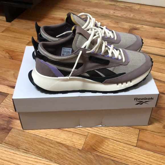 Reebok sneakers - Picture 2 of 5